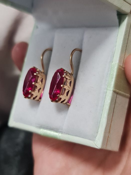 Золотые серьги с рубином 583 пробы