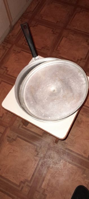 Продам сковороду аллюминиевую.