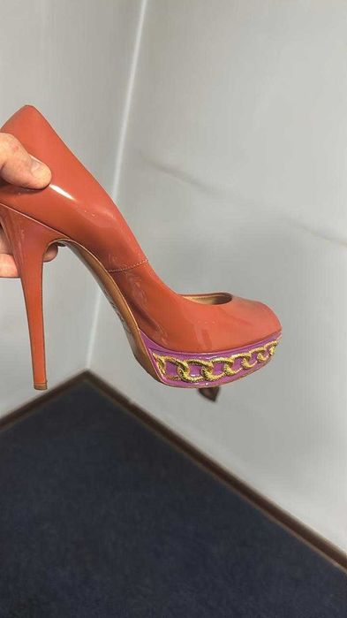 Обувь Gucci, Casadei, Saint Laurent, Jimmy Choo