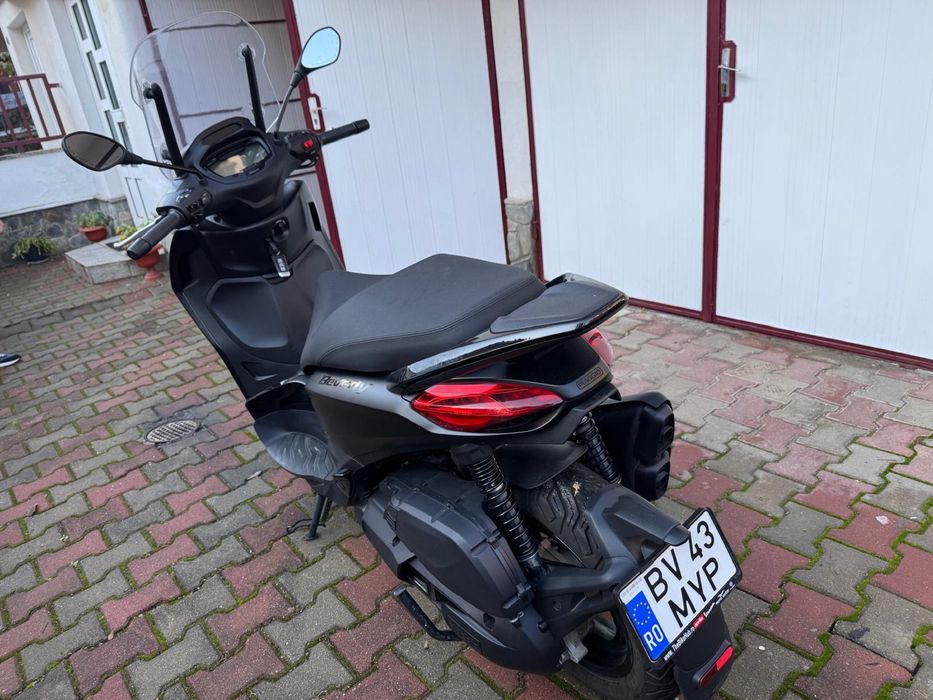 Piaggio Beverly 400 hpe, an 2024