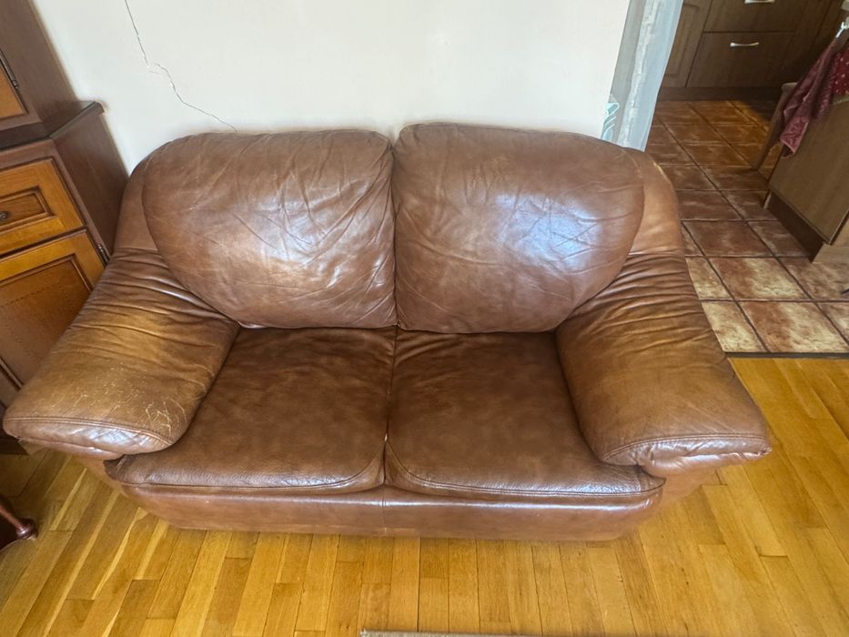 Комплект от два дивана в отлично състояние, леко употребявани