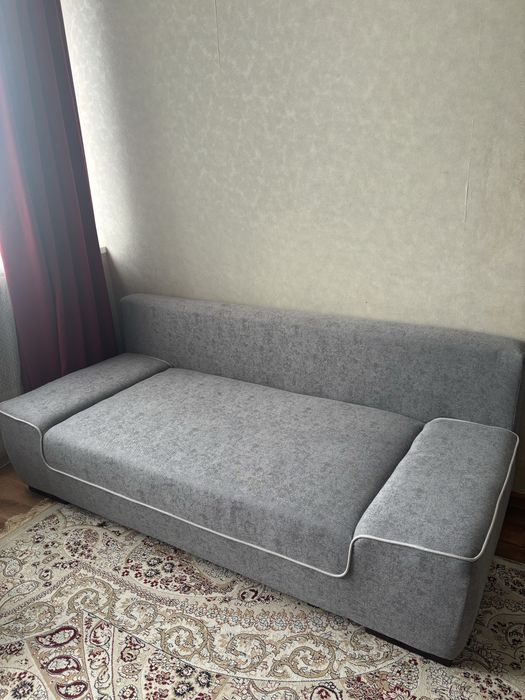 Продам почти новый диван