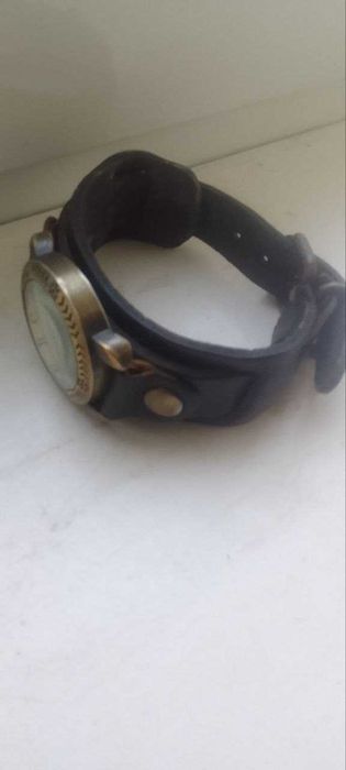 Стильные часы elevens