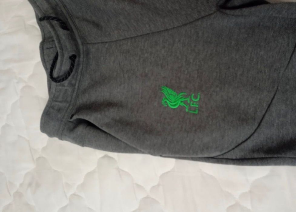 Nike x Liverpool tech fleece панталон