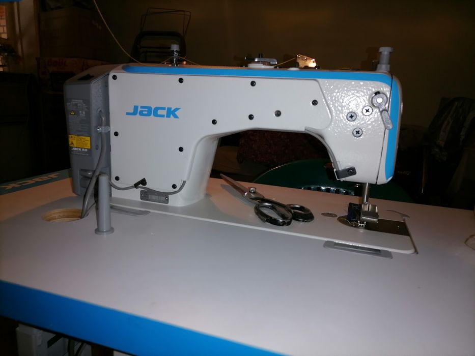 Швейные машины "Jack"