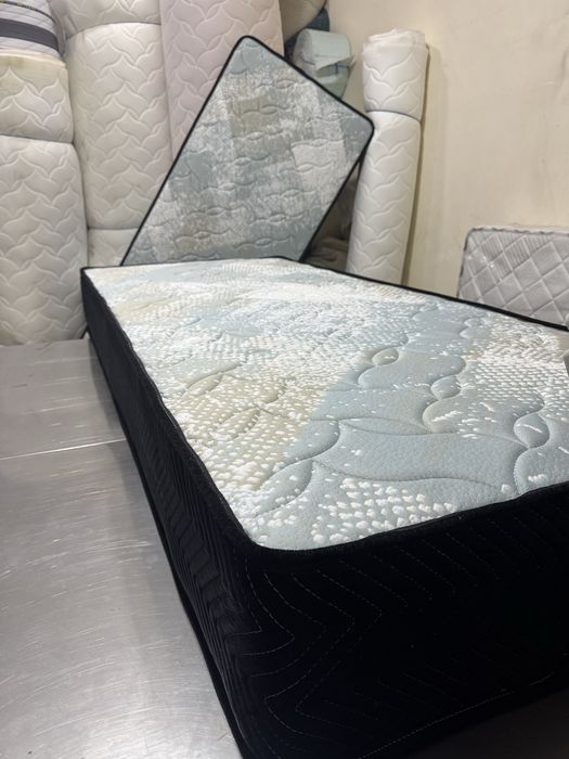 Siz xoxlagan turdagi matraslar. Artaped, antamik, bezprujinniy sifatli