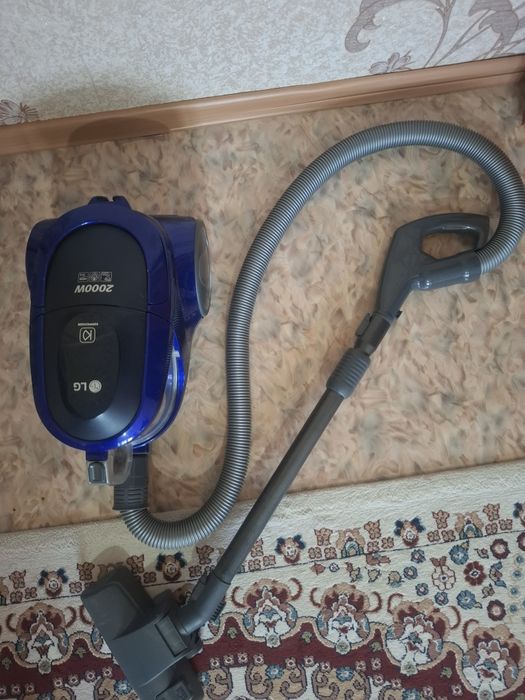 Продам пылесос LG