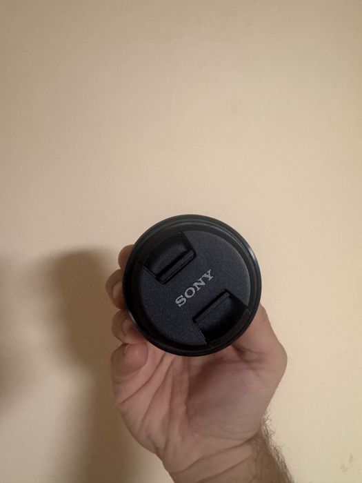 Sony 50mm F1.8 OSS