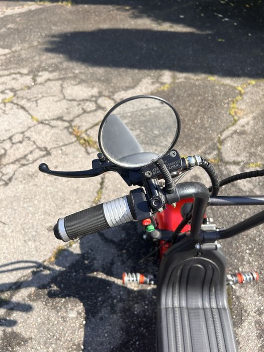 Scuter/scooter electric