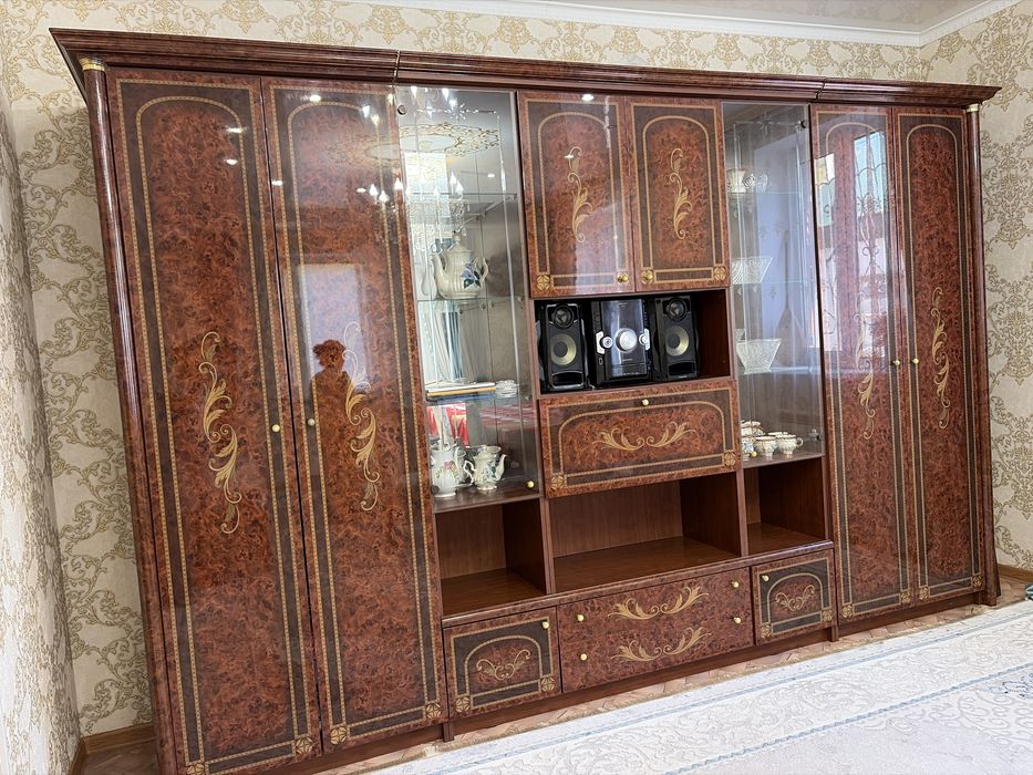 Продам стенку Шатура