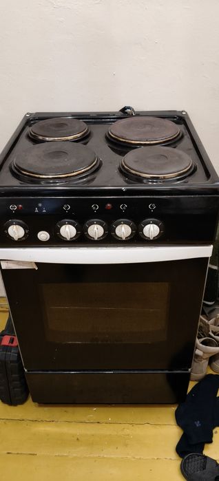 Продам электрическую плиту