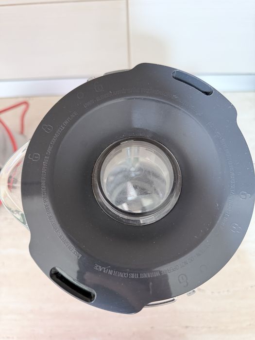 Blender Beko 600W cu bol din sticlă