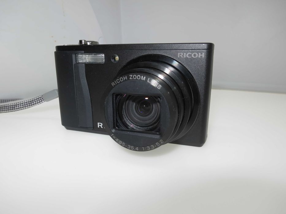 Ricoh R10 компактен цифров фотоапарат, дигитална камера с голям зум