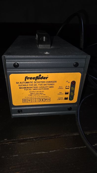 Cărucior (scuter) electric