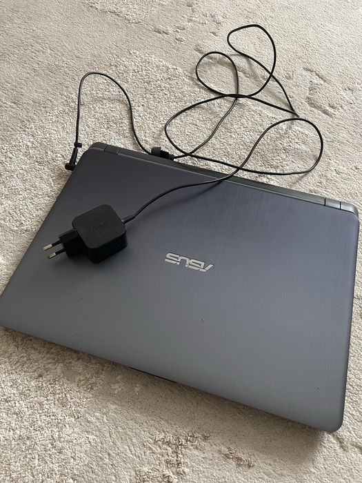 Ноутбук ASUS X507M