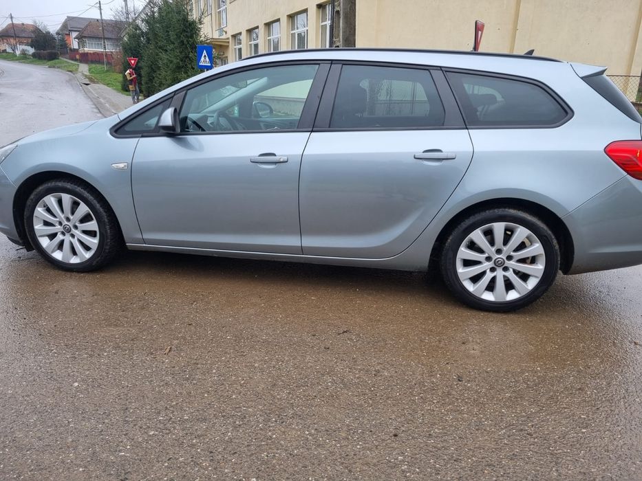 Opel Astra J 2014