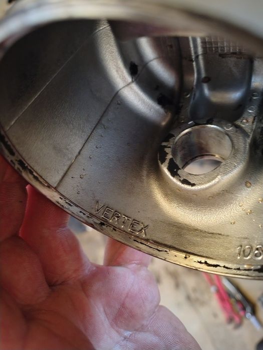 Cap compressor cu 3 capete