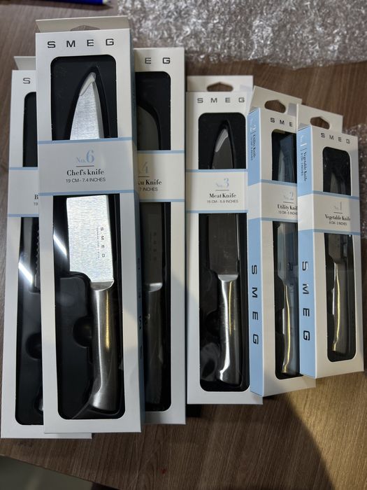 Smeg набор ножей бежевый