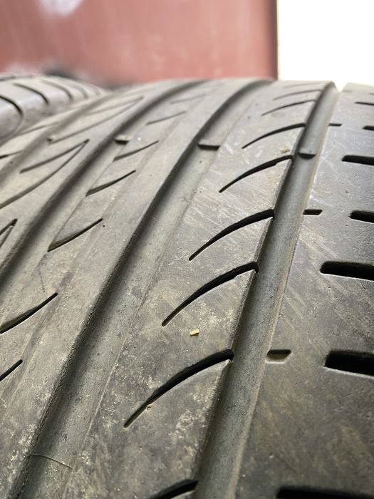 2бр летни гуми Pirelli 235/50/19 и 4бр летни 225/50/17 пирели
