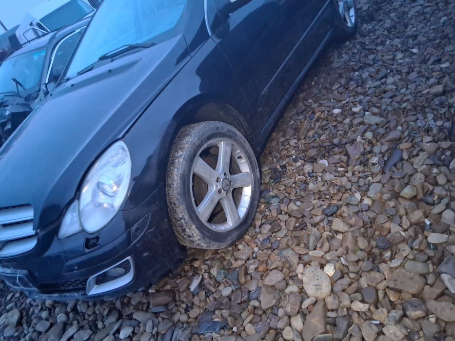 Capota faruri mercedes R klass