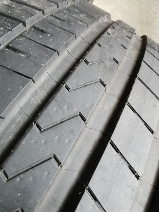 275 35 19 falken 2бр нови