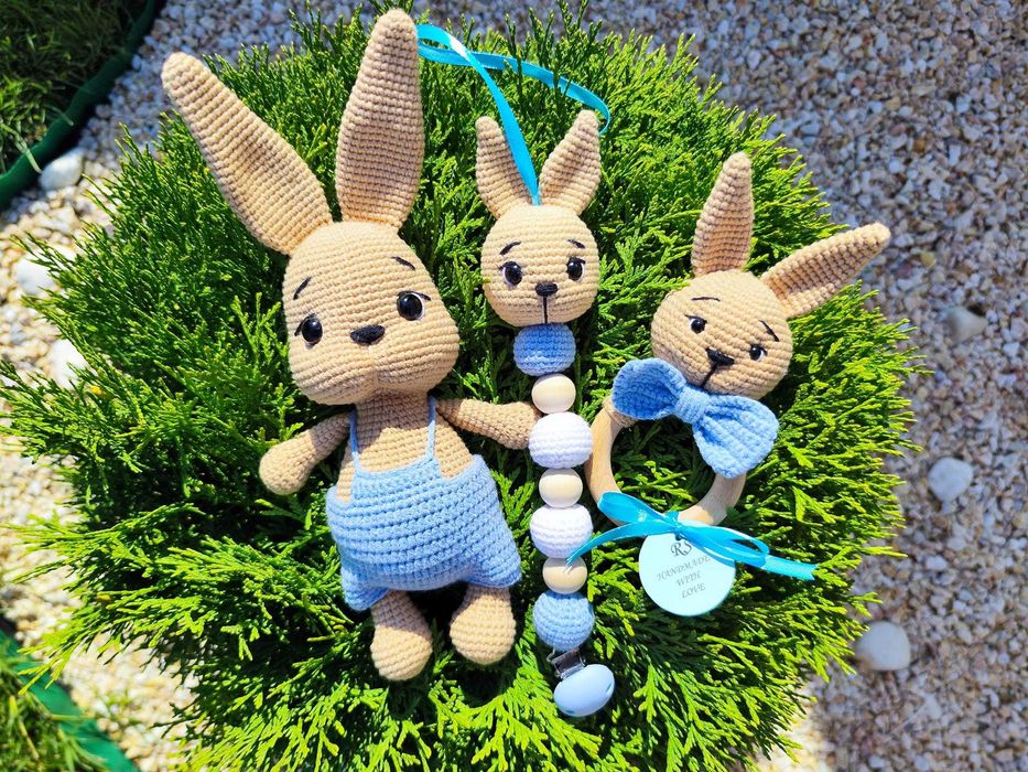 Бебешки комплекти - клипс, дрънкалка, играчка