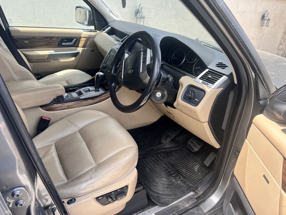 vând range rover 2.7