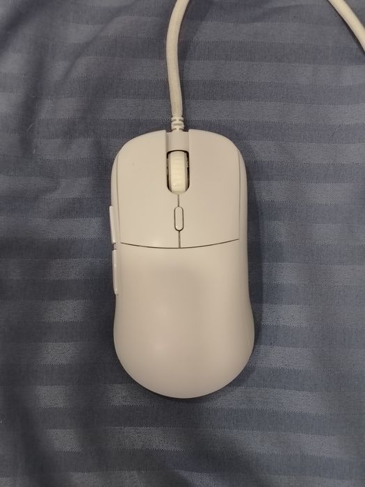 Продам игровую мышь
