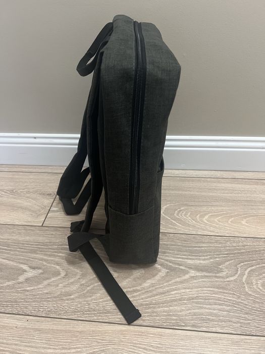 Легкий рюкзак для ноутбука