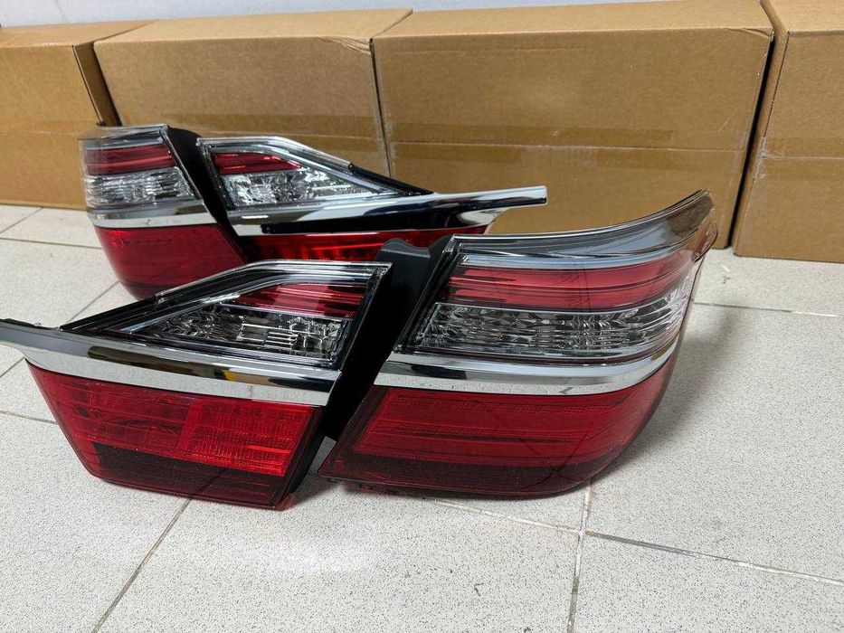 Фонари комплект на Toyota Camry 55