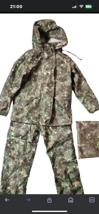 Costum intemperii combat