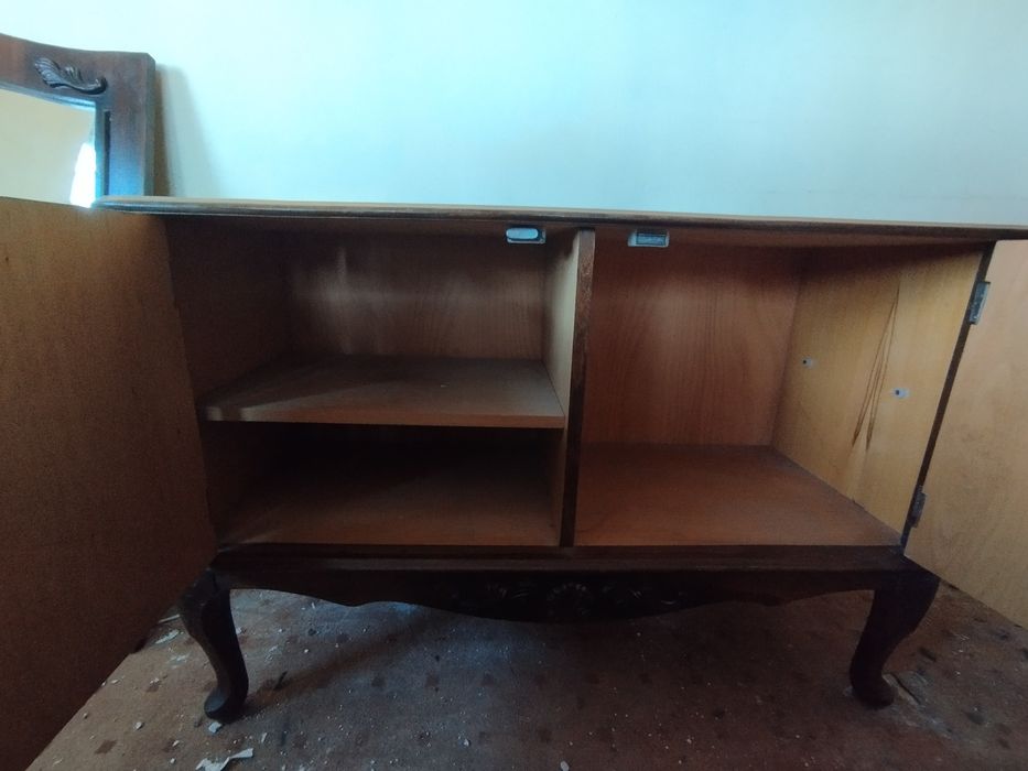 Тоалетка в бароков стил