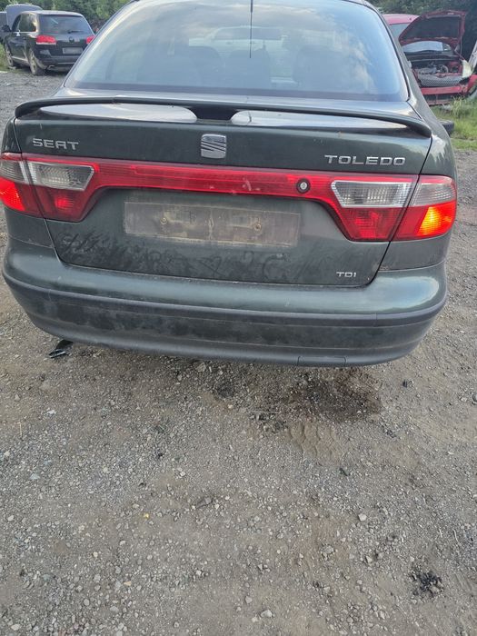 Seat Toledo 1.9 90 коня седан