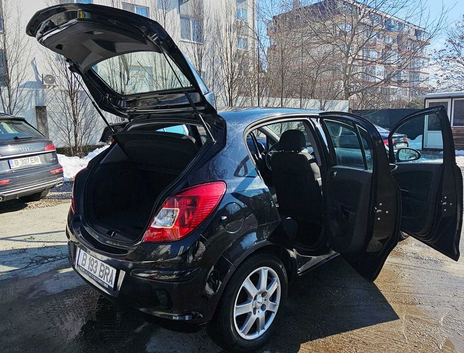 Opel Corsa 1,2 benzină