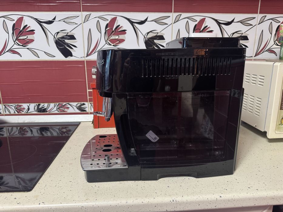 Aparat de cafea DELONGHI