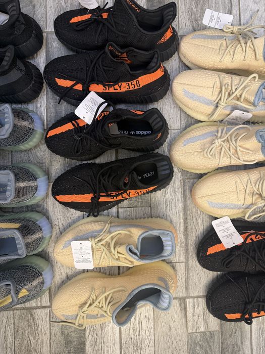 Vand adidasi yeezy boost en gros