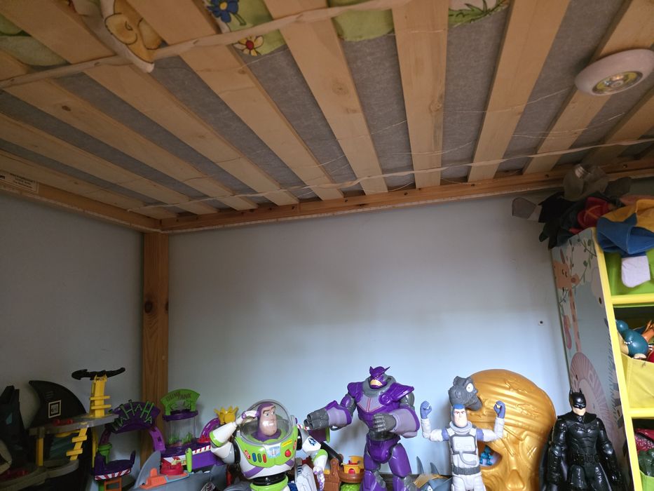 Pat etajat pentru copii cu topogan