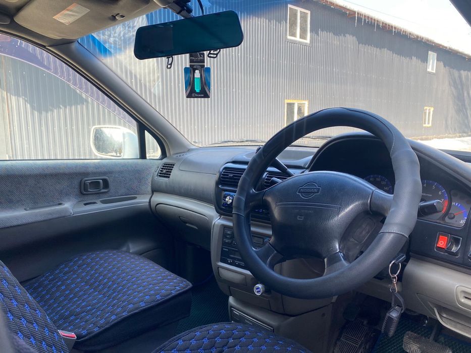 Продаю машину аваринная