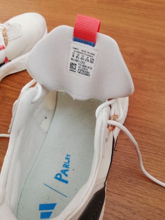 Adidas Ultraboost Parley 42 2/3  27cm interior  US 9