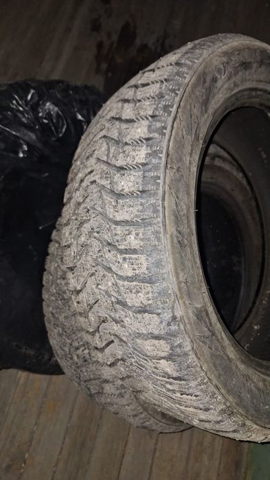 Зимние шины размер 215/55/17