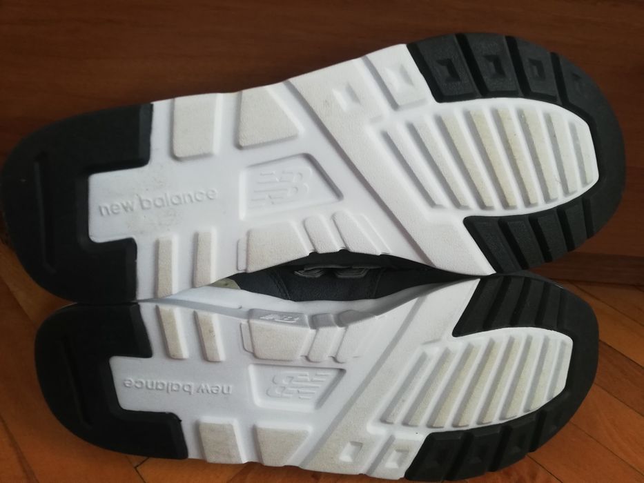 Оригинален New Balance 997H номер 45 като нови