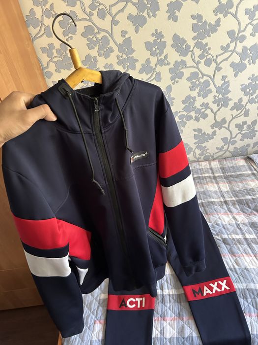 Спортивный костюм