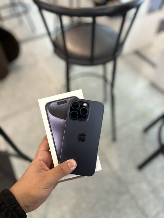 Продам iphone 15 pro идеал