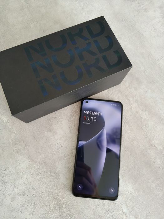 OnePlus Nord 2T смартфон