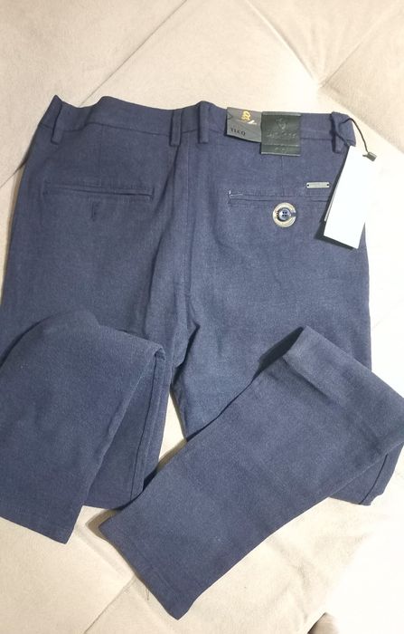 Школьные брюки 33 размер. Новые