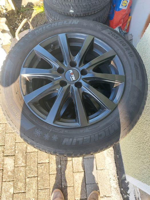 4 jante aluminiu PLATIN R16 cu anvelope iarnă – Opel Astra J (2011)