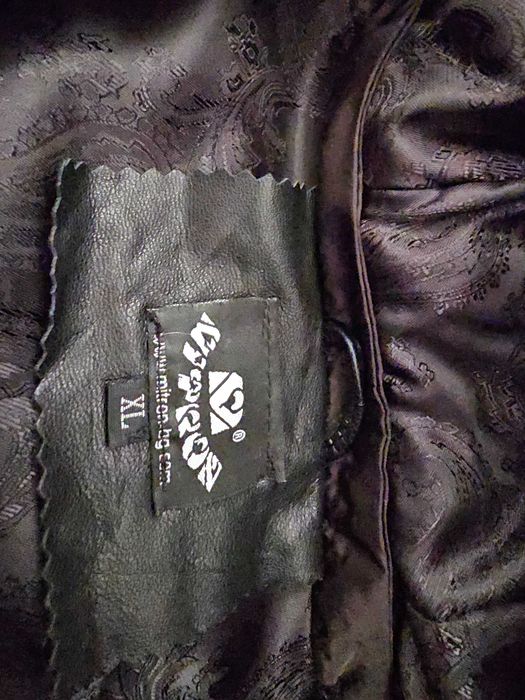 Продавам дамски кожух