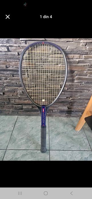 Vindem 2 rachete de tenis