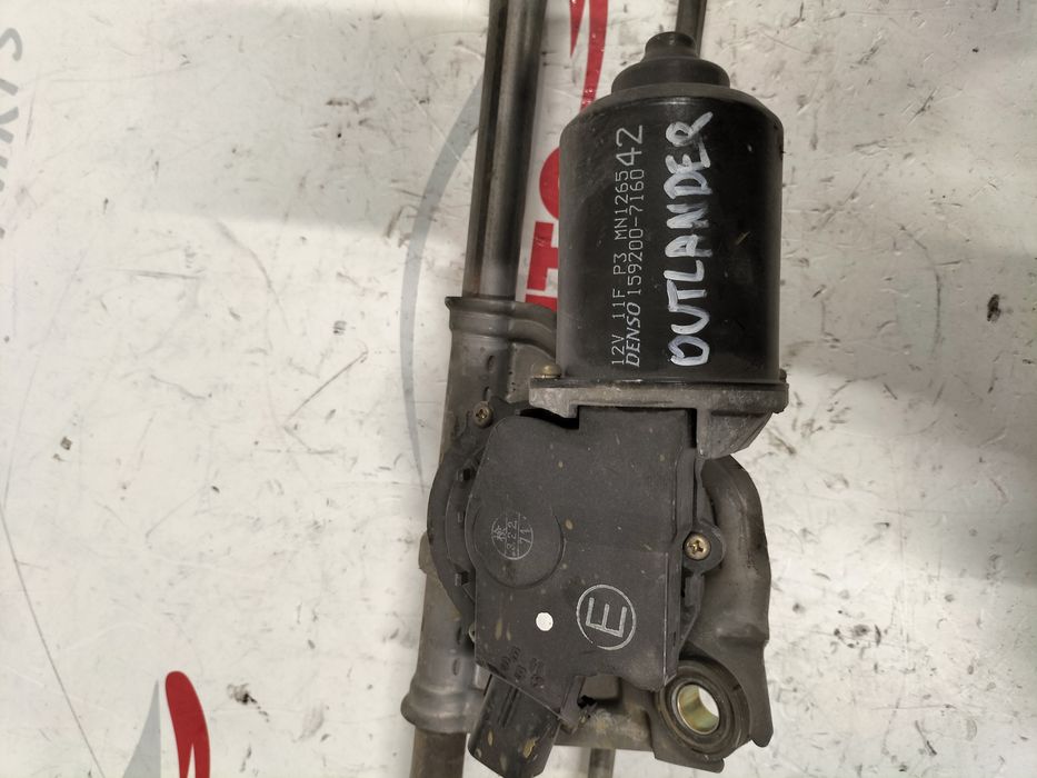 Моторче - механизъм предни чистачки Mitsubishi Outlander / Мицубиши