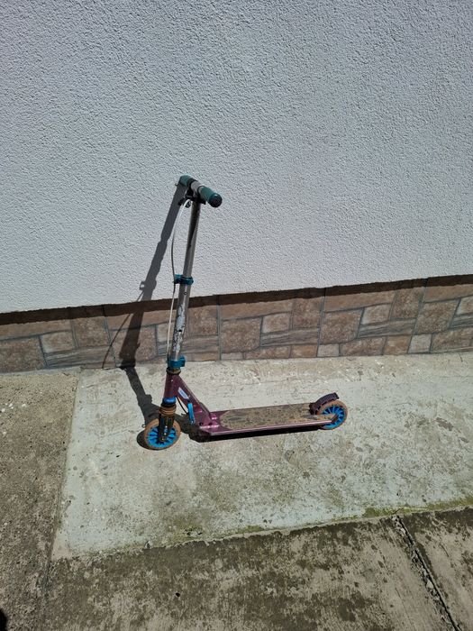 Trotineta copii 6-12 ani reglabilă pe înălțime, stare buna